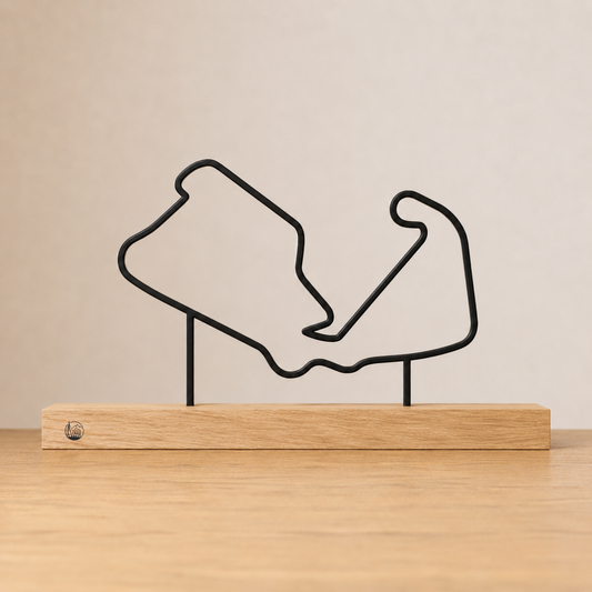 Outlinr Silverstone | Stalen Silhouet op Hout