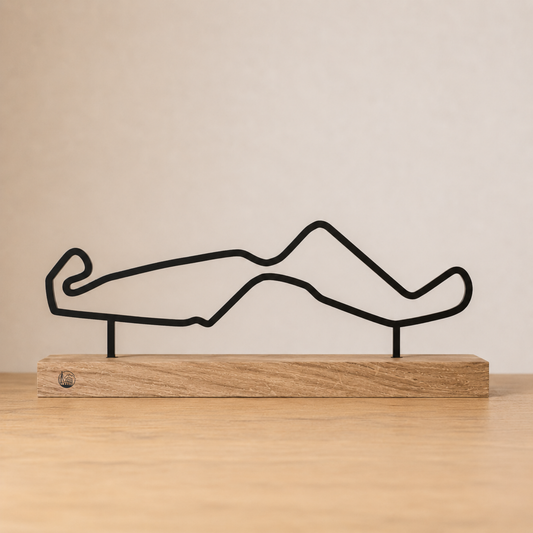 Outlinr TT Circuit Assen | Stalen Silhouet op Hout