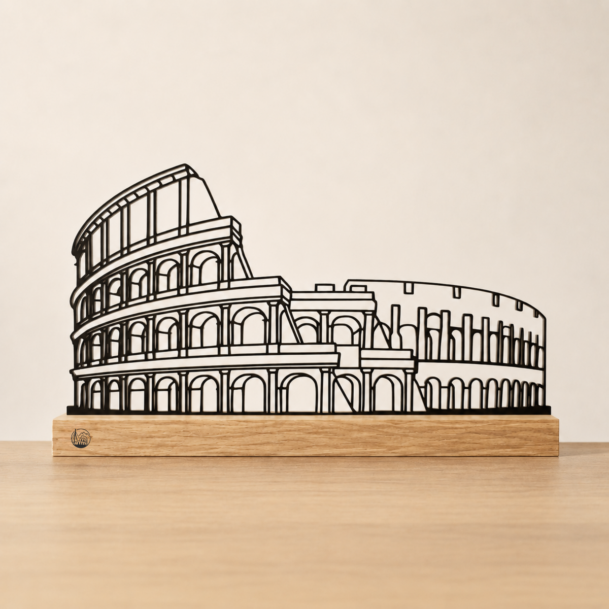 Outlinr Colosseum | Stalen Silhouet op Hout