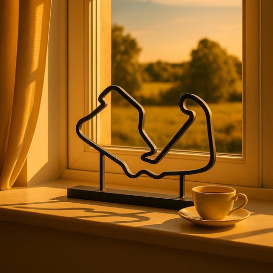 Vrijstaand Silverstone silhouet als moderne interieurdecoratie – ideaal cadeau uit Groot-Brittannië