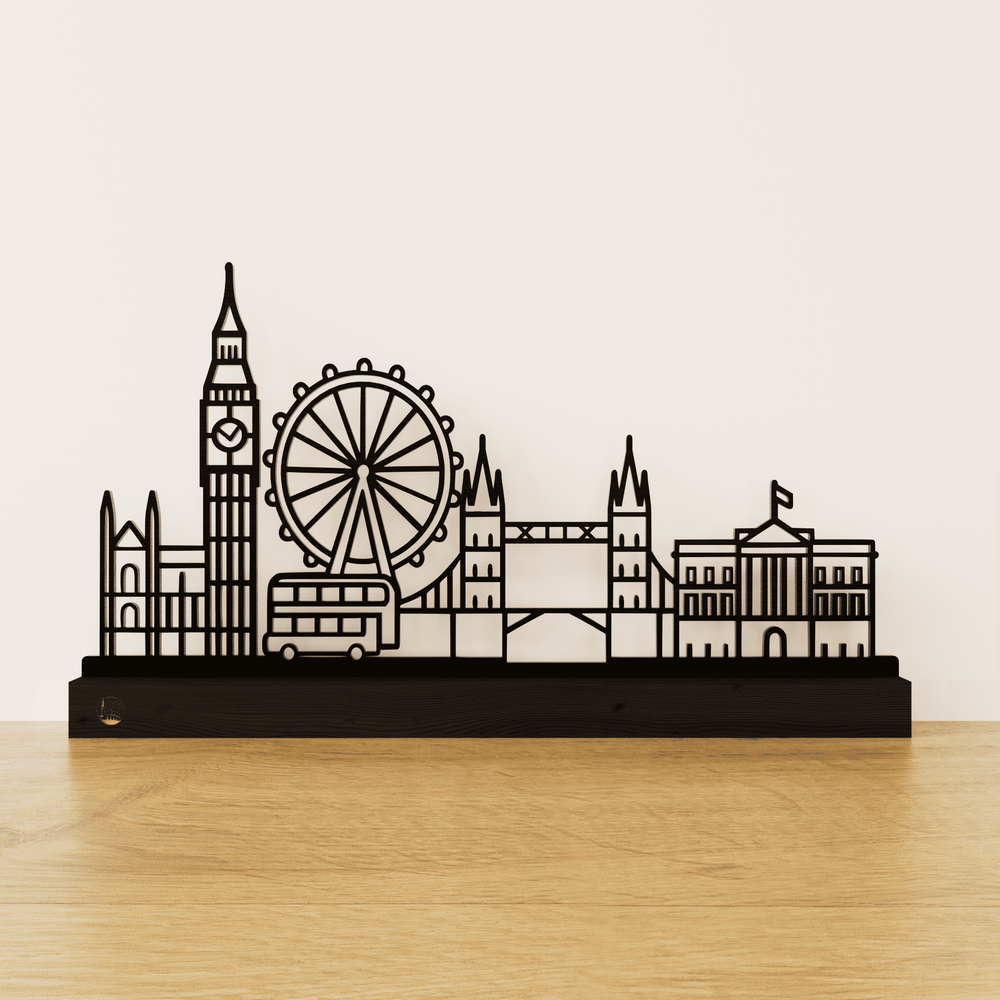 Minimalistisch Londen silhouet van zwart staal op een matzwart eikenhouten voetstuk.
